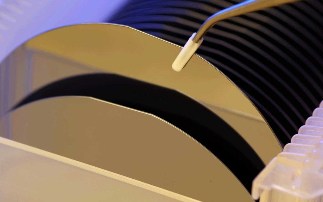 Opto-Line provides our clients high quality blanket photoresist coatings on silicon wafers and other requested substrates. Reach out today to learn more about our photoresist coating systems.