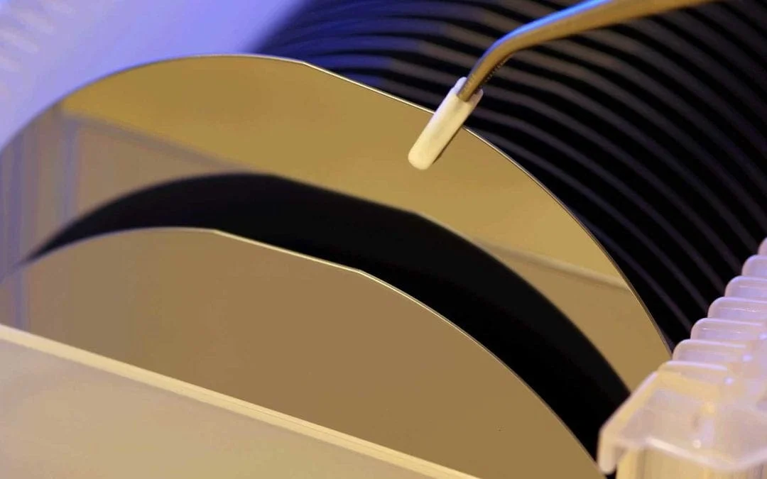 Opto-Line has the ability to provide photoresist patterns on a multitude of optics. We have many customers that want to utilize their own coatings but do not have the ability to delineate the required pattern, or the experience to perform it with Opto-Line’s precision. Reach out today to learn more – (978) 658-7255